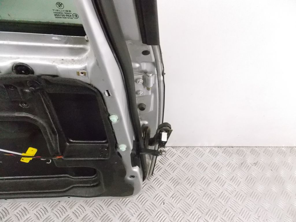 Дверь задняя левая BMW 7-Series (E38) купить в России
