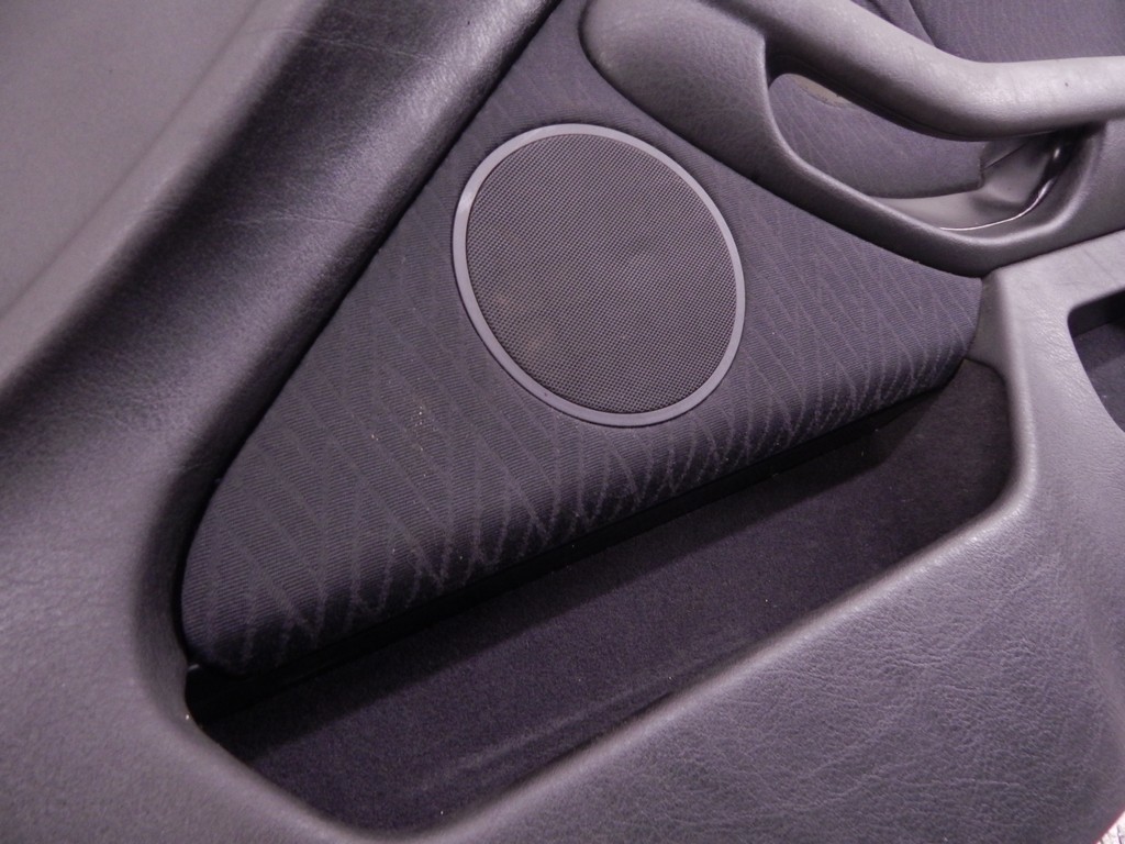 Обшивка (карта) двери передней правой BMW 5-Series (E39) купить в России