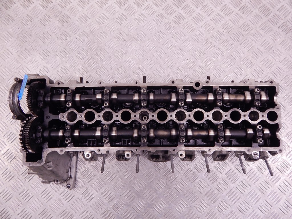 Головка блока цилиндров (ГБЦ) BMW 7-Series (E65/E66) купить в России
