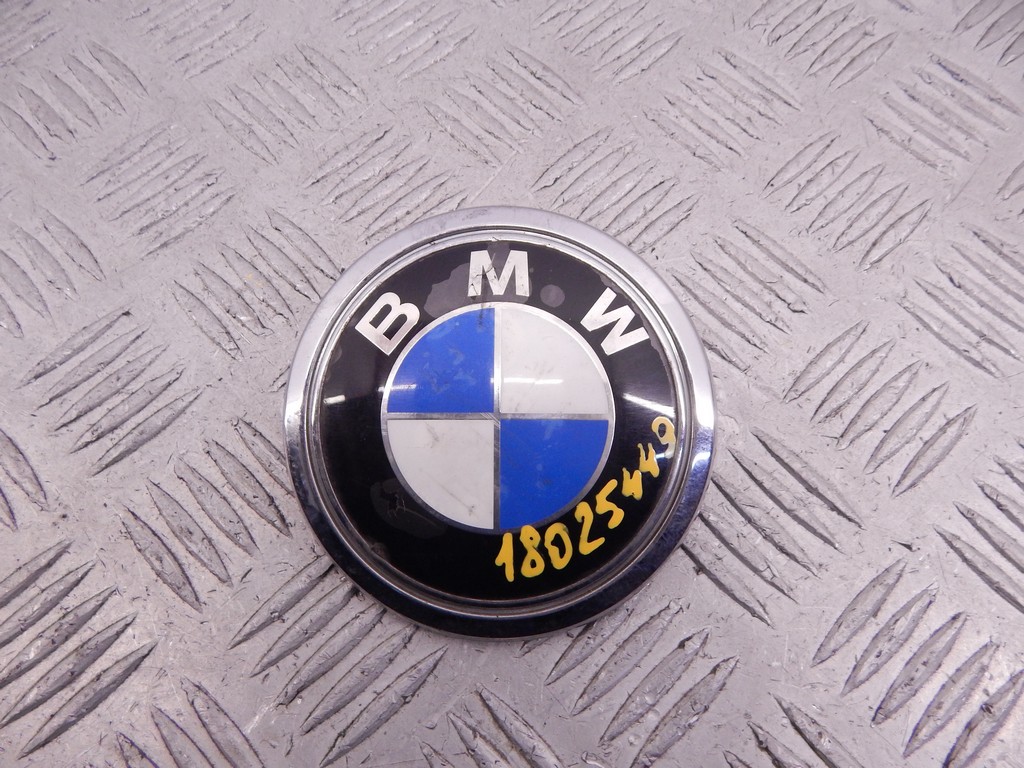 Эмблема (значок) BMW 7-Series (E65/E66) купить в России