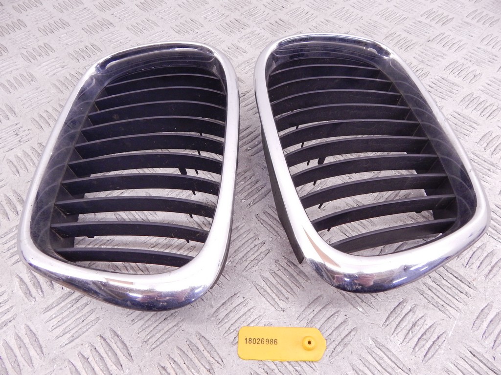 Решетка радиатора BMW 5-Series (E39) купить в Беларуси