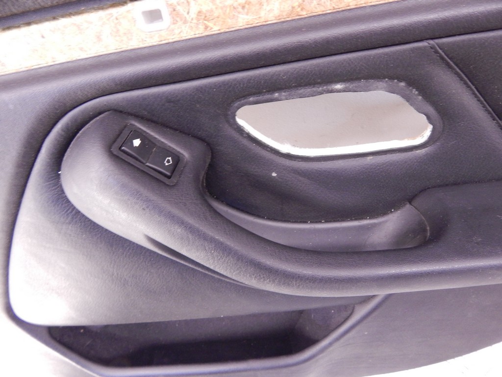 Обшивка (карта) двери задней правой BMW 5-Series (E39) купить в России