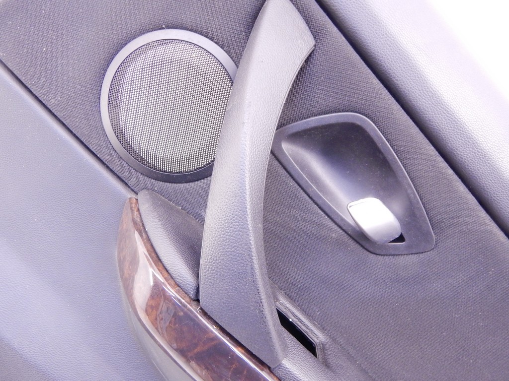Обшивка (карта) двери задней правой BMW 3-Series (E90/E91/E92/E93) купить в России