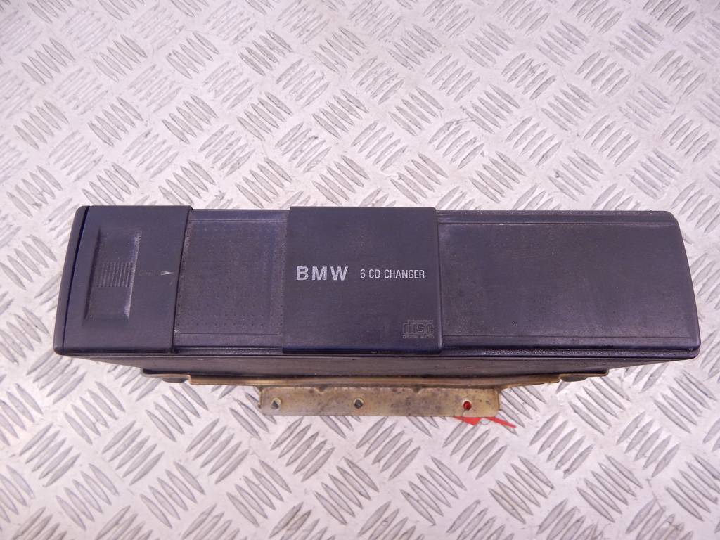Чейнджер компакт дисков BMW 5-Series (E39) купить в России
