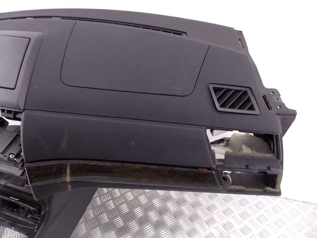 Торпедо (панель передняя) BMW X3 (E83) купить в России