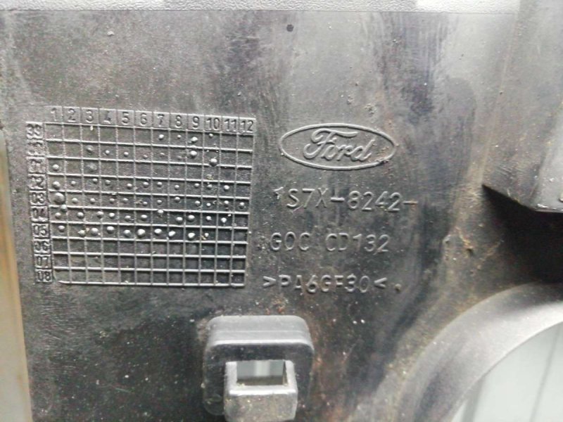 Панель передняя (телевизор) Ford Mondeo 3 купить в России