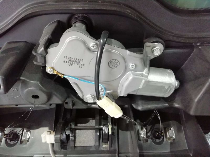 Моторчик стеклоочистителя задний Mazda 5 CR купить в Беларуси