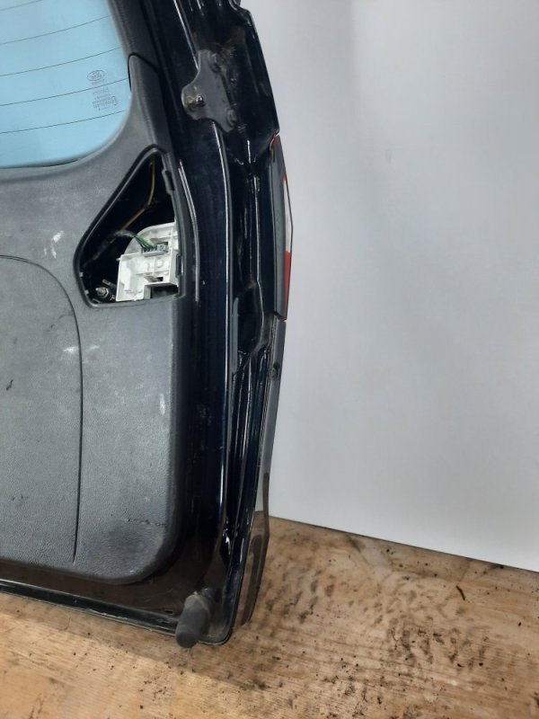 Крышка (дверь) багажника Ford Mondeo 3 купить в России