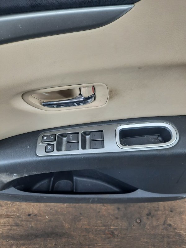 Дверь передняя правая Subaru Tribeca купить в Беларуси