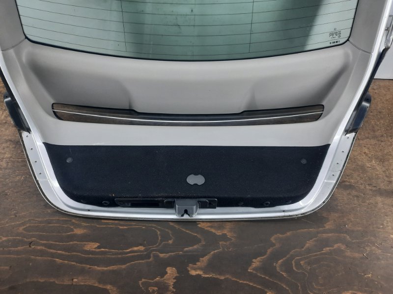 Крышка (дверь) багажника Mercedes C-Class (W203) купить в России
