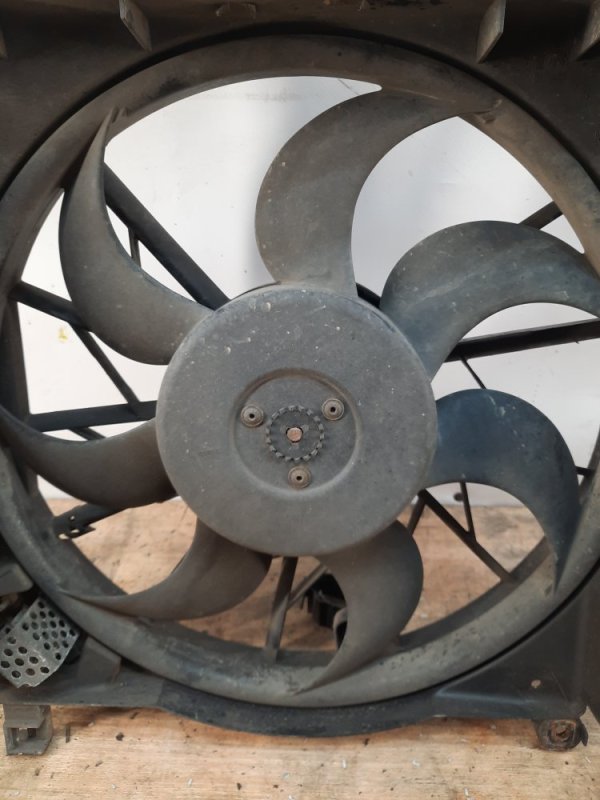 Вентилятор радиатора основного Opel Zafira B купить в Беларуси