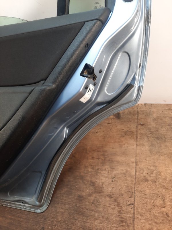 Дверь задняя правая Ford Mondeo 3 купить в Беларуси