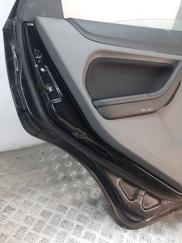 Дверь задняя левая Ford Focus 1 купить в Беларуси