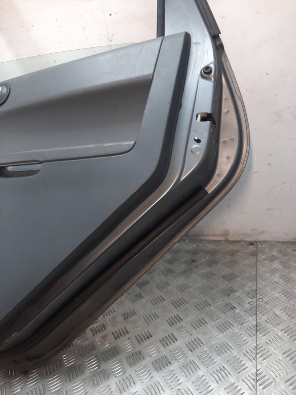 Дверь задняя правая Mitsubishi Colt 6 купить в Беларуси