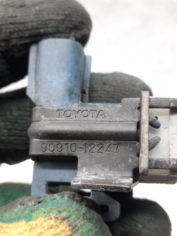 Клапан электромагнитный Toyota Yaris 2 купить в Беларуси