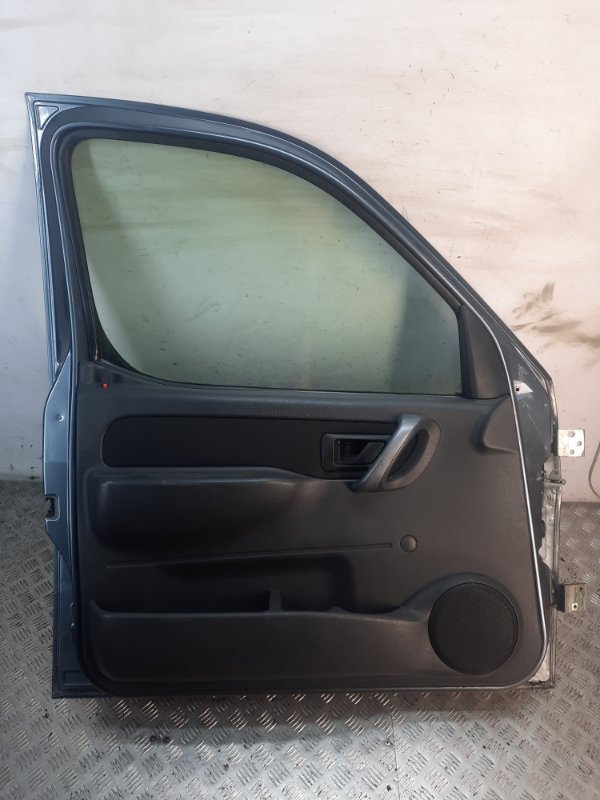 Дверь передняя левая Peugeot Partner 1 купить в Беларуси