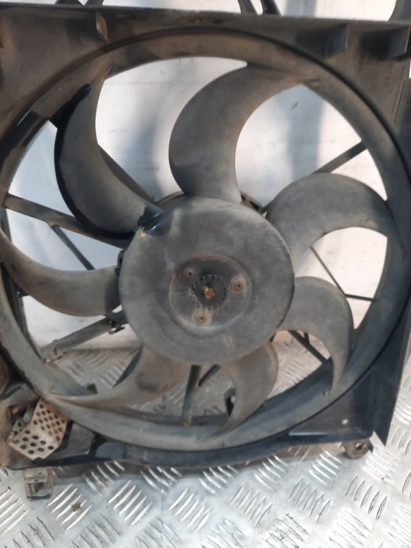 Вентилятор радиатора основного Opel Astra H купить в Беларуси