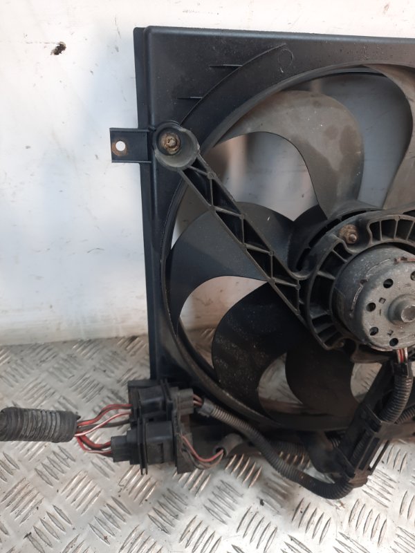 Вентилятор радиатора основного Audi TT 8J купить в Беларуси