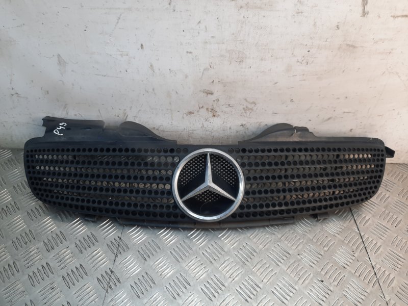 Решетка радиатора Mercedes SLK (R170) купить в России