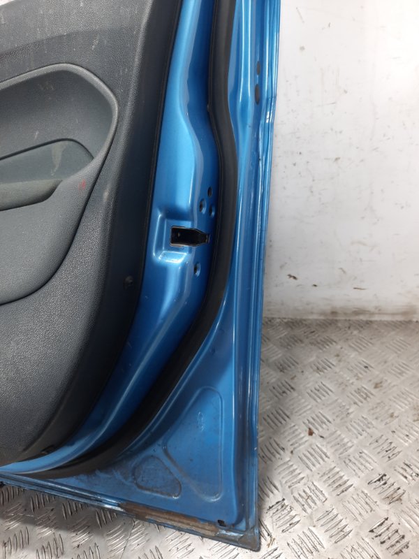 Дверь передняя правая Ford Fiesta 5 купить в России