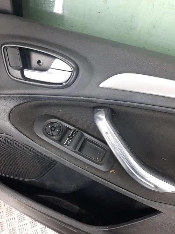 Дверь передняя правая Ford Galaxy 1 купить в Беларуси