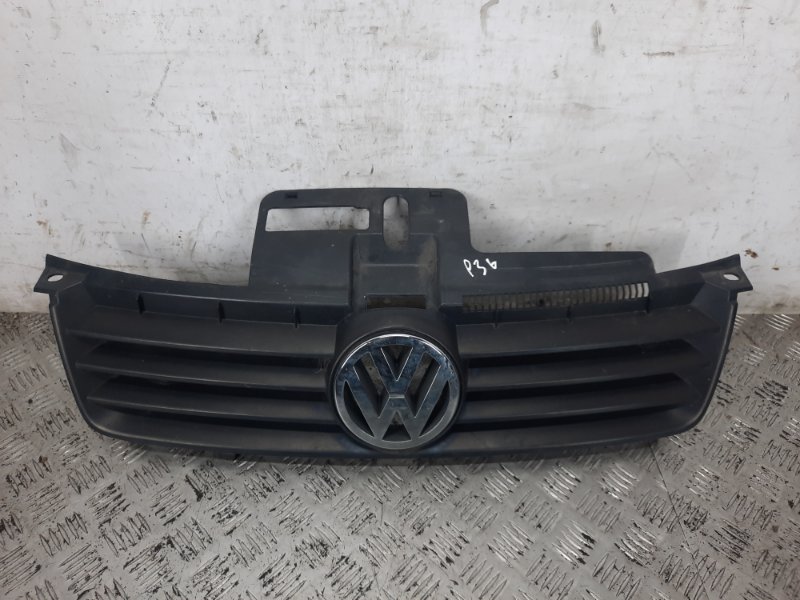 Решетка радиатора Volkswagen Polo 4 купить в России