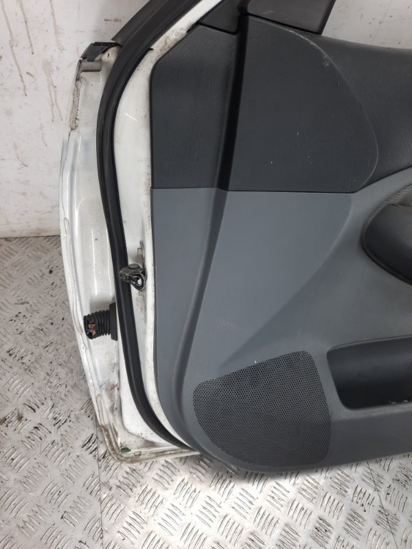 Дверь передняя правая Honda Civic 7 купить в Беларуси