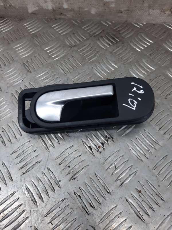 Ручка двери внутренняя задняя правая Volkswagen Golf Plus купить в России