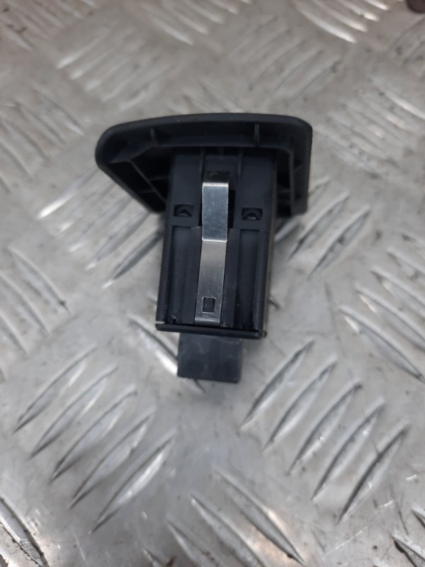 Кнопка стеклоподъемника BMW X5 (E53) купить в России