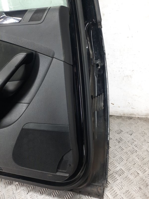 Дверь задняя левая Volkswagen Passat 6 купить в Беларуси