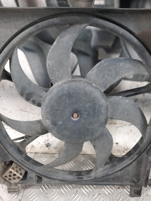 Вентилятор радиатора основного Opel Tigra 1 купить в России