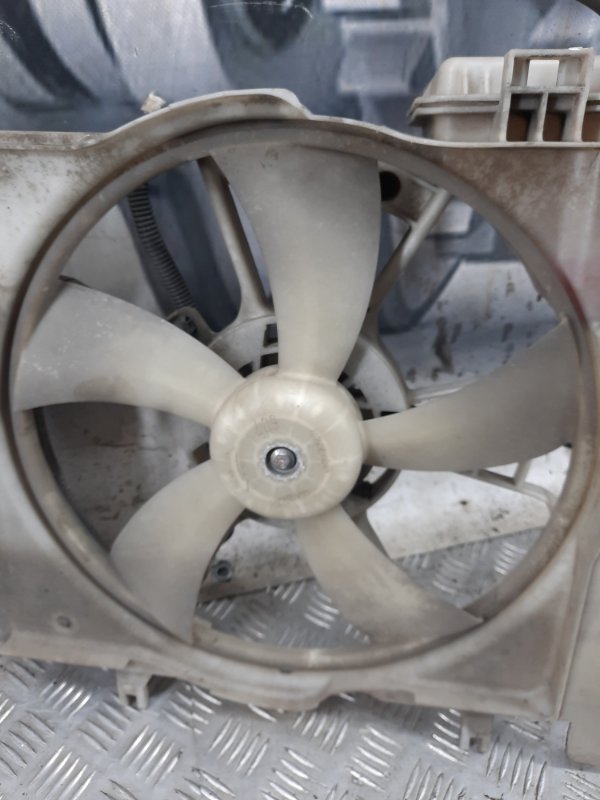 Вентилятор радиатора основного Toyota Yaris 2 купить в Беларуси