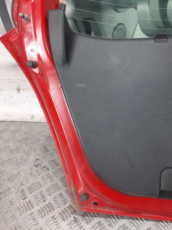 Крышка (дверь) багажника Suzuki Swift 3 купить в Беларуси