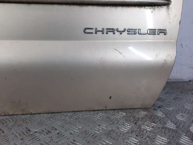Дверь передняя правая Chrysler Stratus купить в России