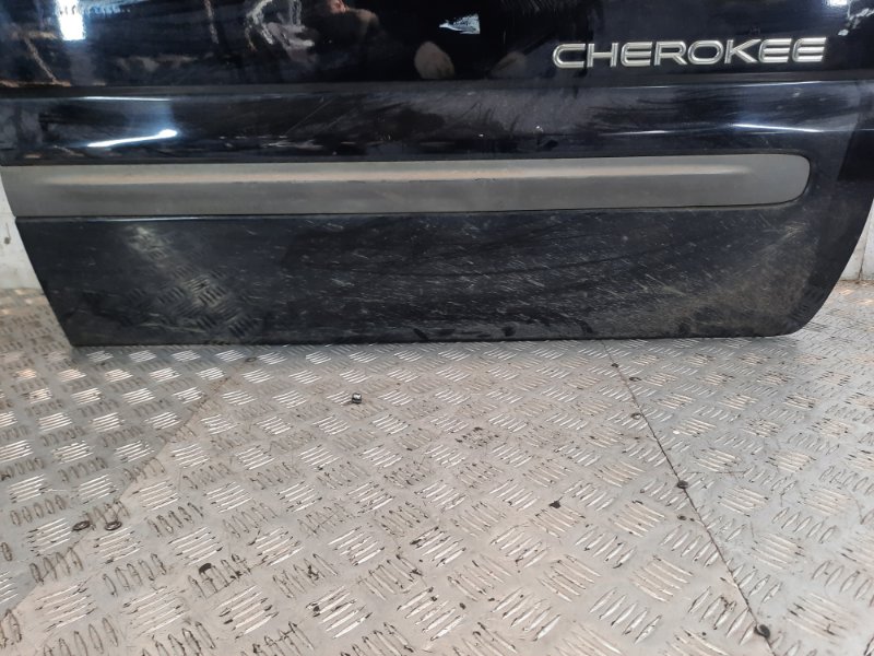 Дверь передняя правая Jeep Cherokee 3 купить в России