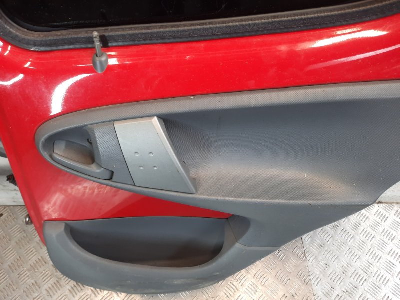 Дверь задняя правая Peugeot 107 купить в Беларуси