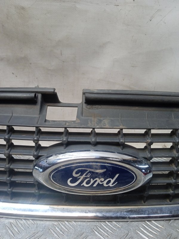 Решетка радиатора Ford Mondeo 3 купить в Беларуси