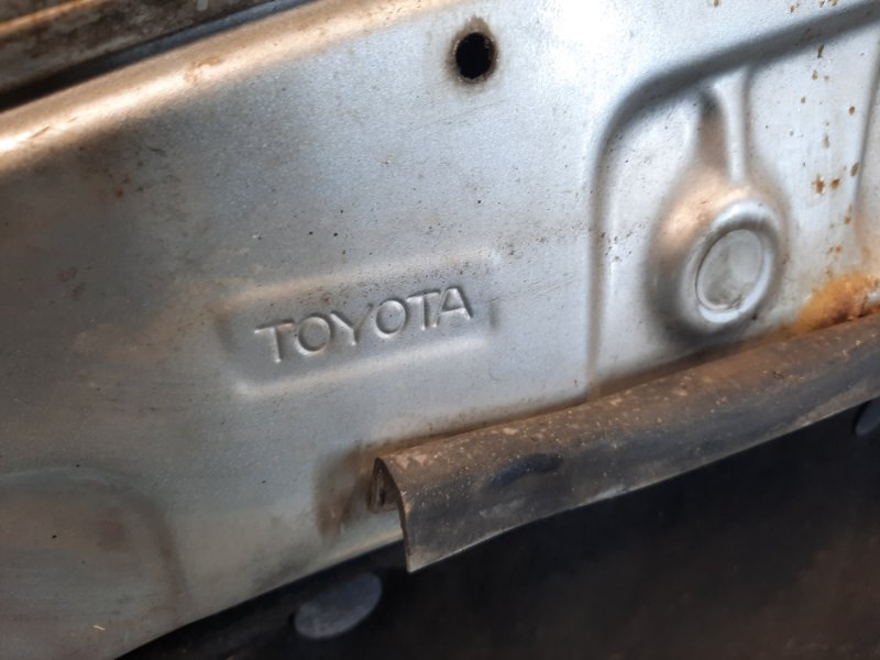 Капот Toyota Corolla Verso купить в Беларуси