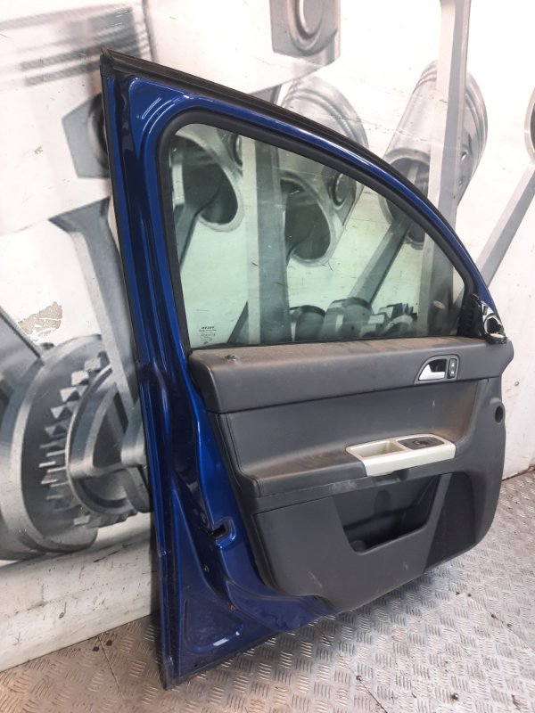 Дверь передняя левая Volvo V50 1 купить в Беларуси