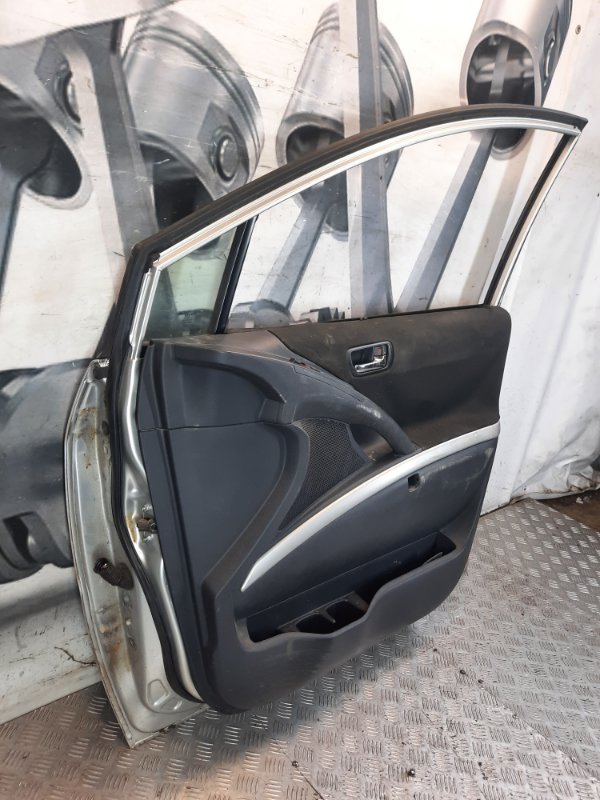 Дверь передняя правая Toyota Corolla Verso купить в Беларуси