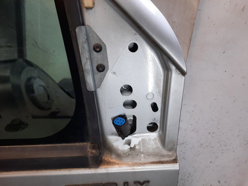 Дверь передняя правая Ford Connect 1 купить в Беларуси
