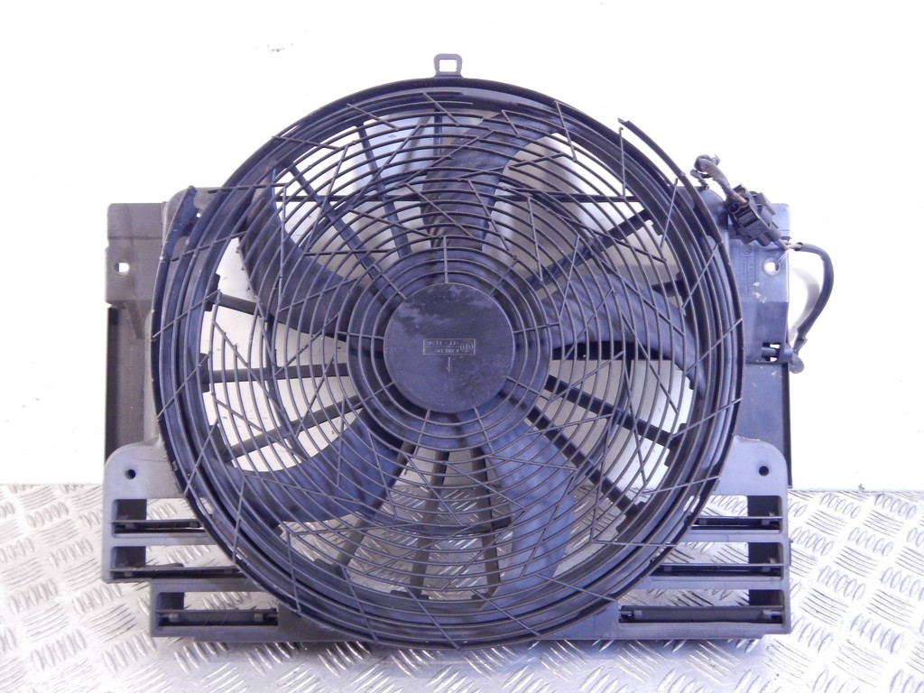 Вентилятор радиатора кондиционера BMW X5 (E53) купить в Беларуси