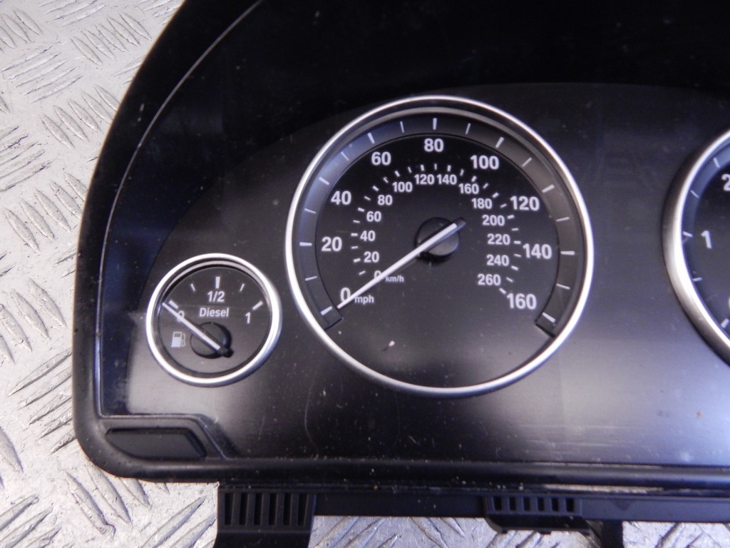 Панель приборная (щиток приборов) BMW X5 (F15) купить в Беларуси