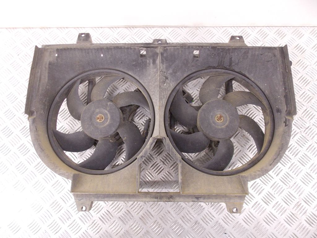 Вентилятор радиатора основного Nissan Vanette купить в Беларуси