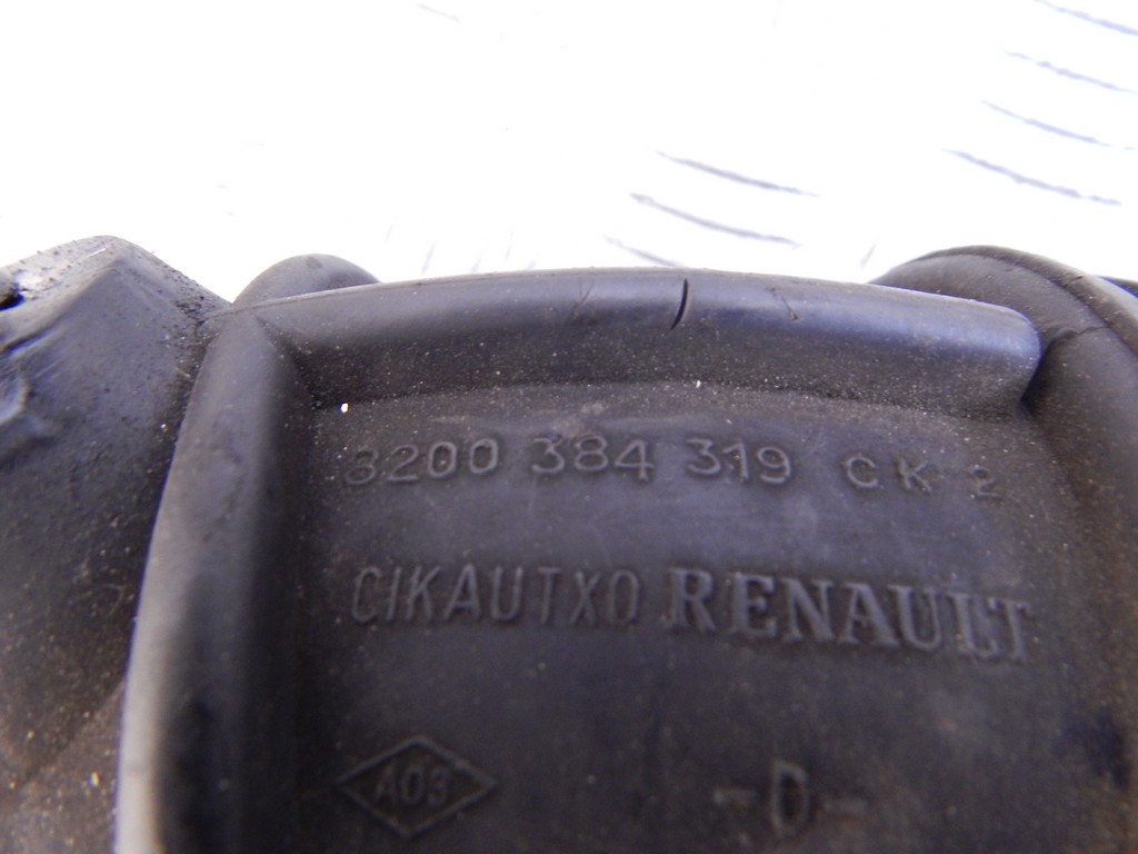 Патрубок воздушного фильтра Renault Laguna 2 купить в России