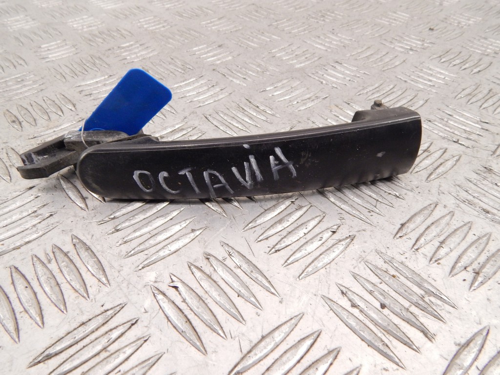Ручка двери наружная задняя правая Skoda Octavia 1U купить в Беларуси