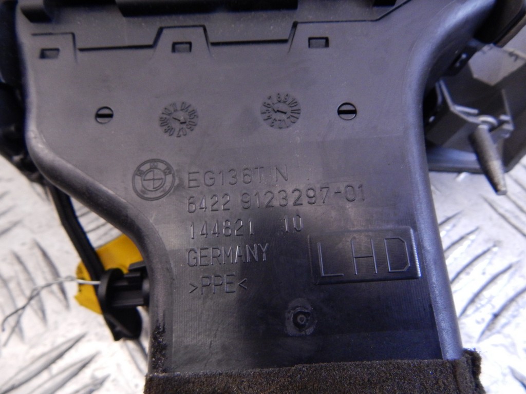 Дефлектор обдува салона BMW 3-Series (E90/E91/E92/E93) купить в России