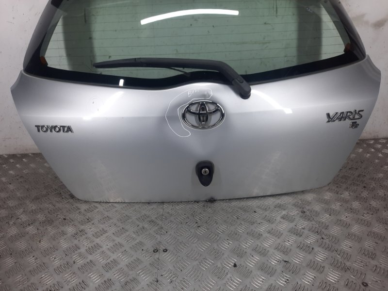 Крышка (дверь) багажника Toyota Yaris 2 купить в России
