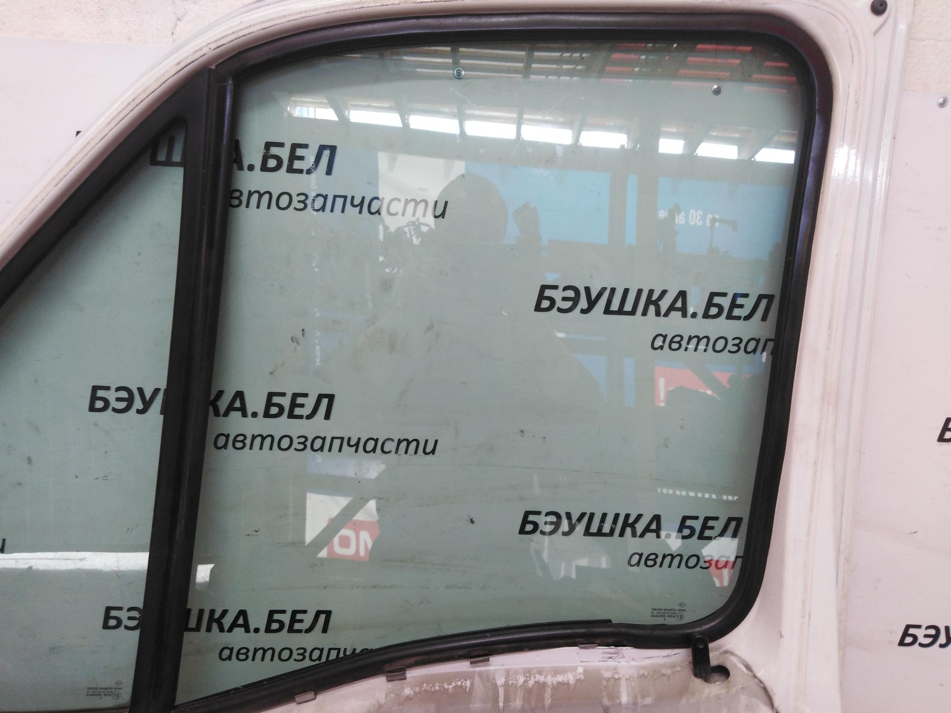 Стекло двери передней правой Renault Master 2 купить в России