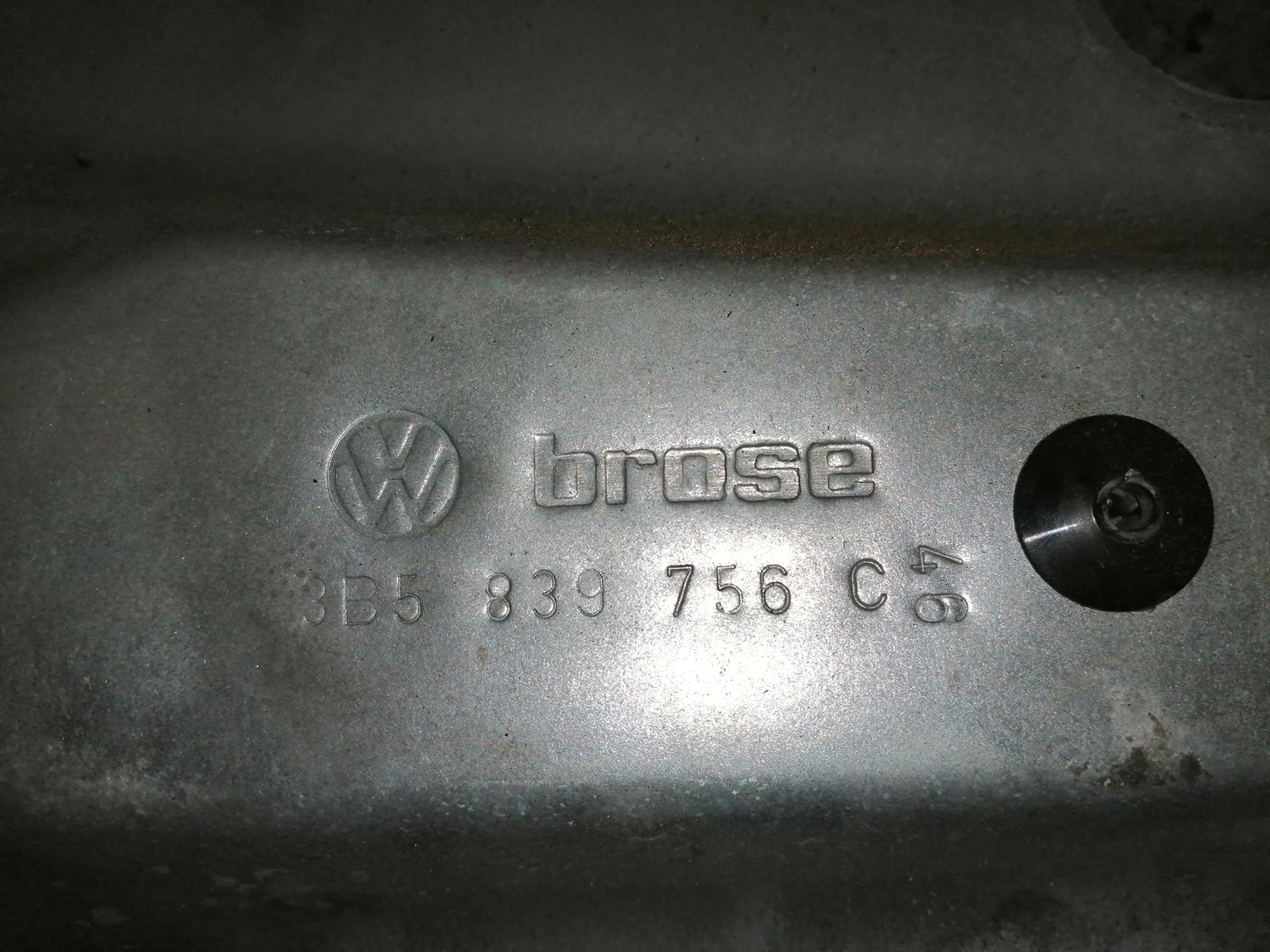 Стеклоподъемник механический двери задней правой Volkswagen Passat 5 купить в России